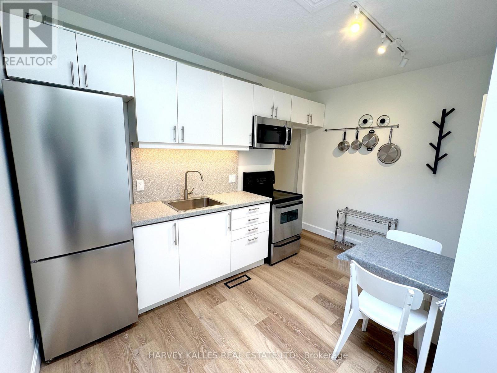 210 Gerrard Street E, Toronto, Ontario  M5A 2E6 - Photo 40 - C13152164