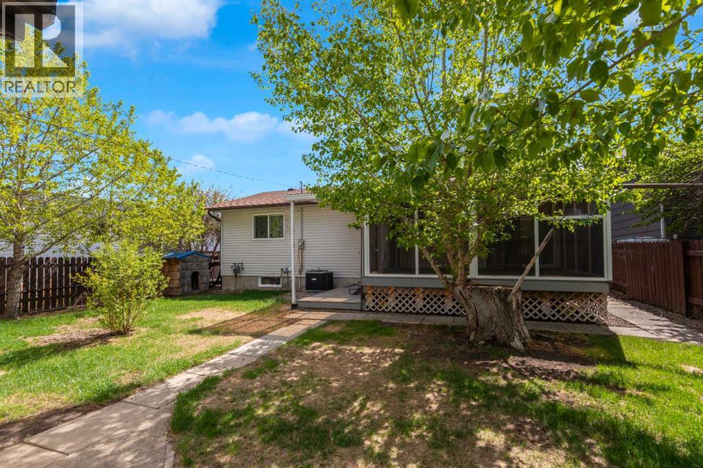 326 9 Street, Beiseker, Alberta  T0M 0G0 - Photo 23 - A2313666
