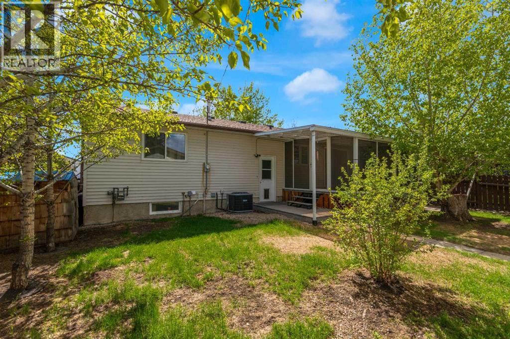 326 9 Street, Beiseker, Alberta  T0M 0G0 - Photo 26 - A2313666