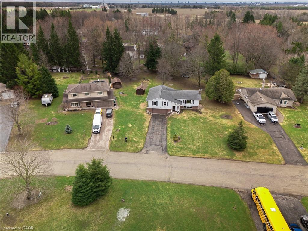 27 SUNSET Drive, West Montrose, Ontario