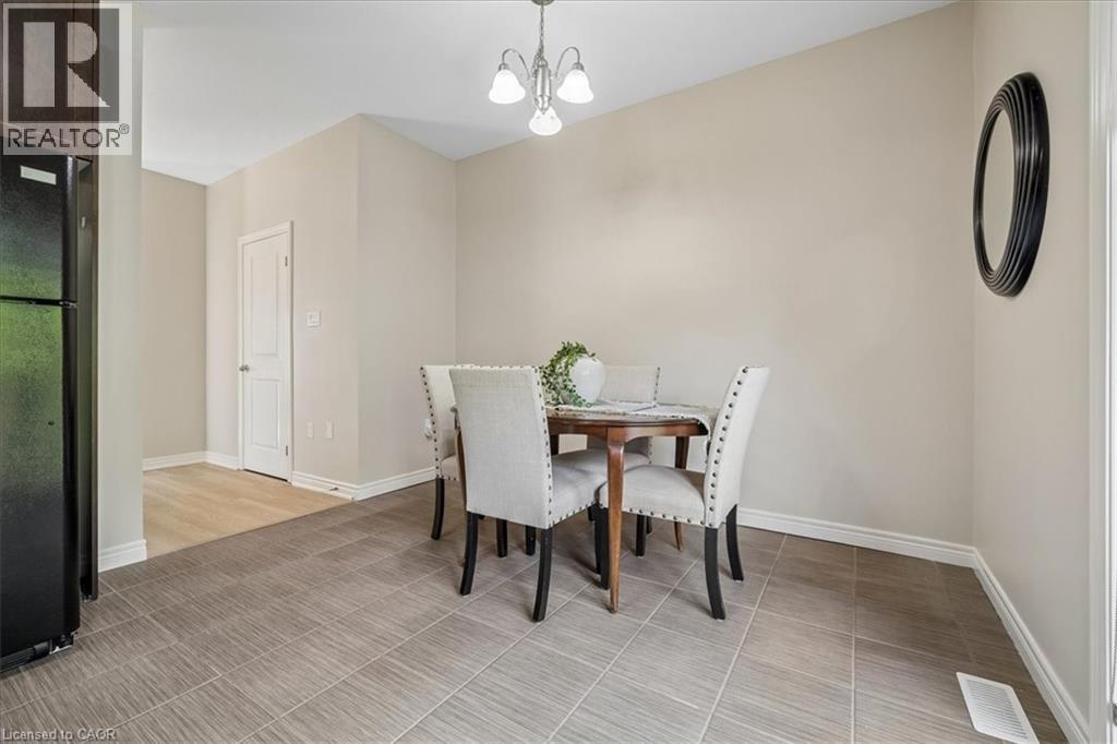 11 Stockbridge Gardens Unit# 25, Hamilton, Ontario  L8J 0H5 - Photo 17 - 40832787