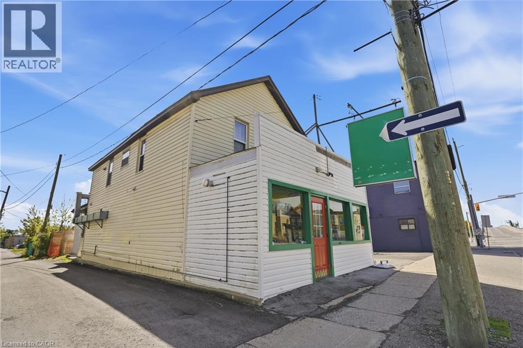 562 Central Avenue, Fort Erie, Ontario  L2A 3V3 - Photo 3 - 40832254