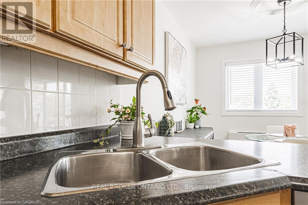 30 - 3050 Pinemeadow Drive, Burlington, Ontario  L7M 3X5 - Photo 14 - W13163196