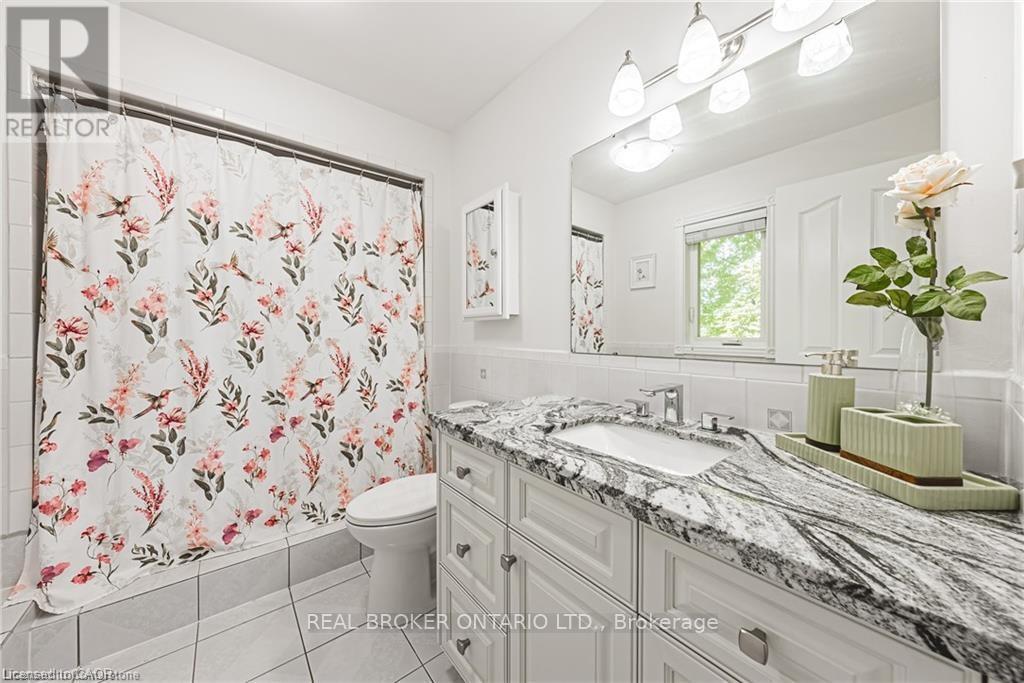 30 - 3050 Pinemeadow Drive, Burlington, Ontario  L7M 3X5 - Photo 22 - W13163196