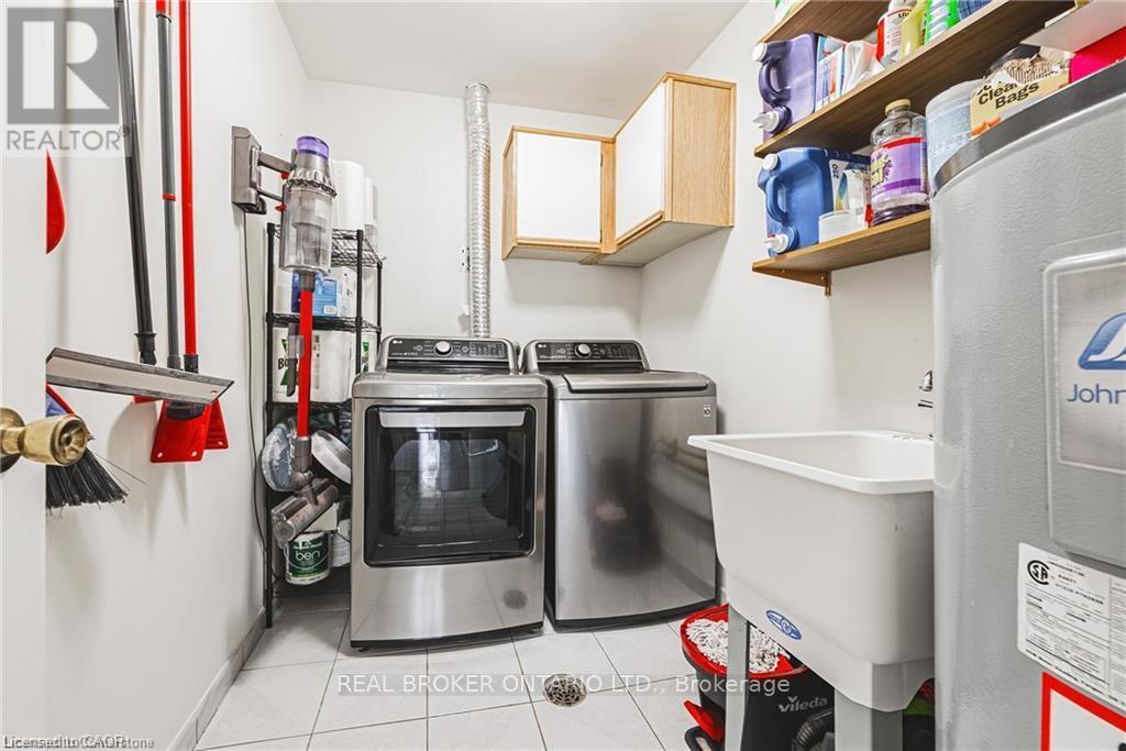 30 - 3050 Pinemeadow Drive, Burlington, Ontario  L7M 3X5 - Photo 27 - W13163196