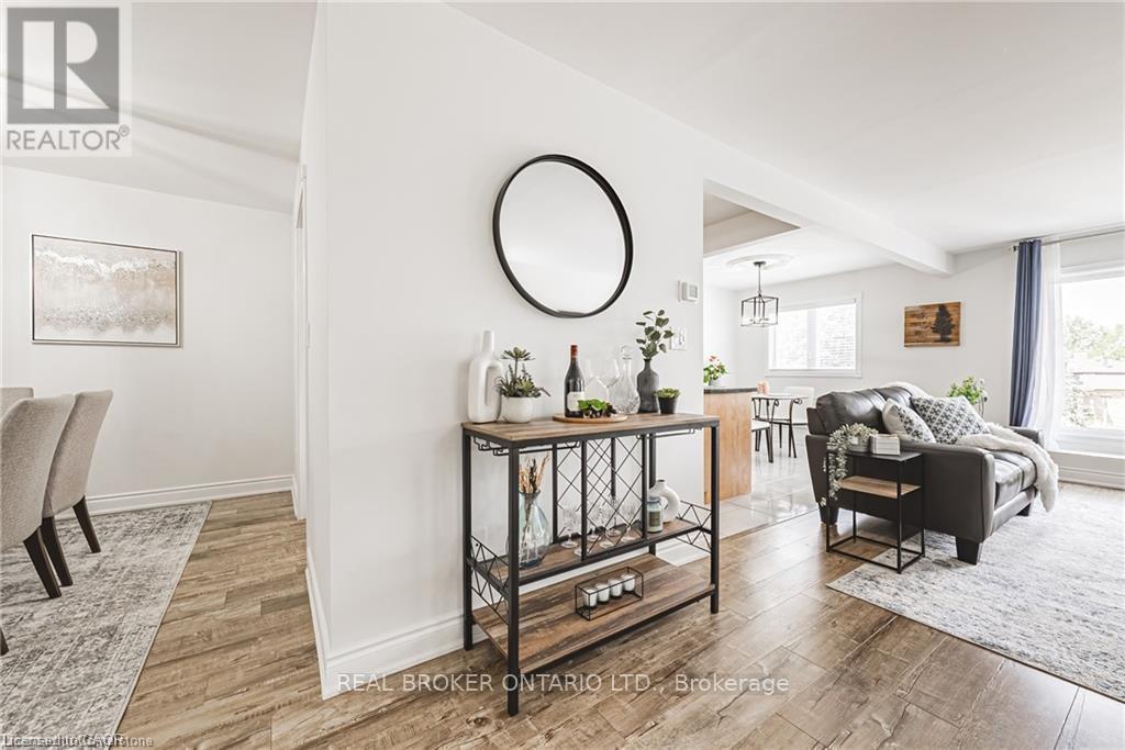 30 - 3050 Pinemeadow Drive, Burlington, Ontario  L7M 3X5 - Photo 4 - W13163196