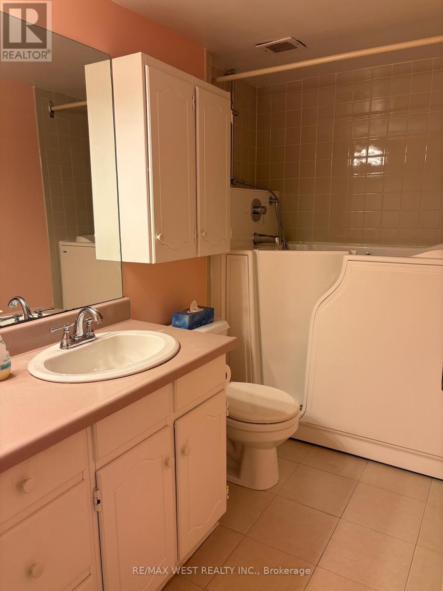 604 - 1400 Dixie Road, Mississauga, Ontario  L5E 3E1 - Photo 14 - W13163238