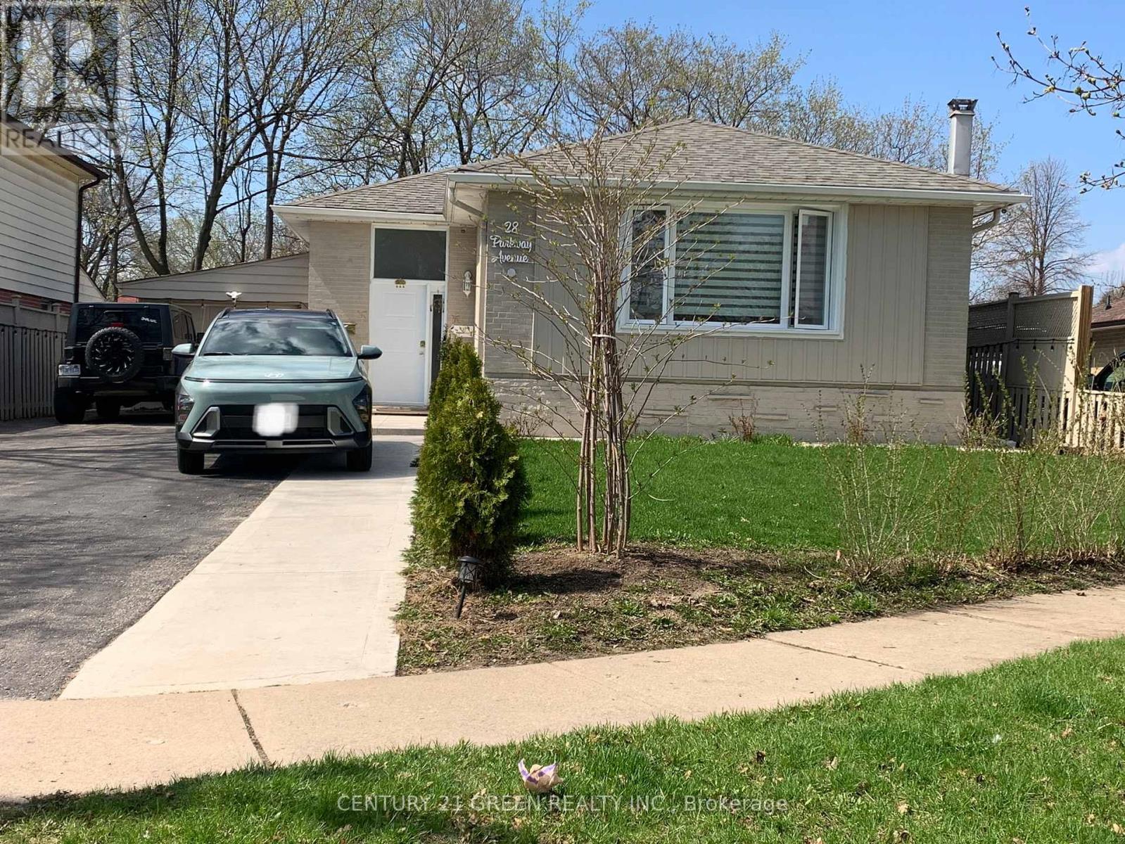 Upper - 28 Parkway Avenue, Brampton, Ontario  L6X 2G4 - Photo 2 - W13163242