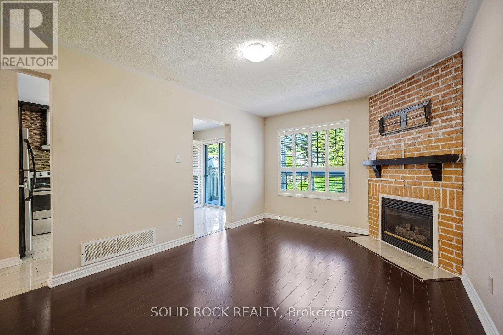 58 Ravenscliffe Court, Brampton (Northwood Park), Ontario  L6X 4N9 - Photo 12 - W13163270