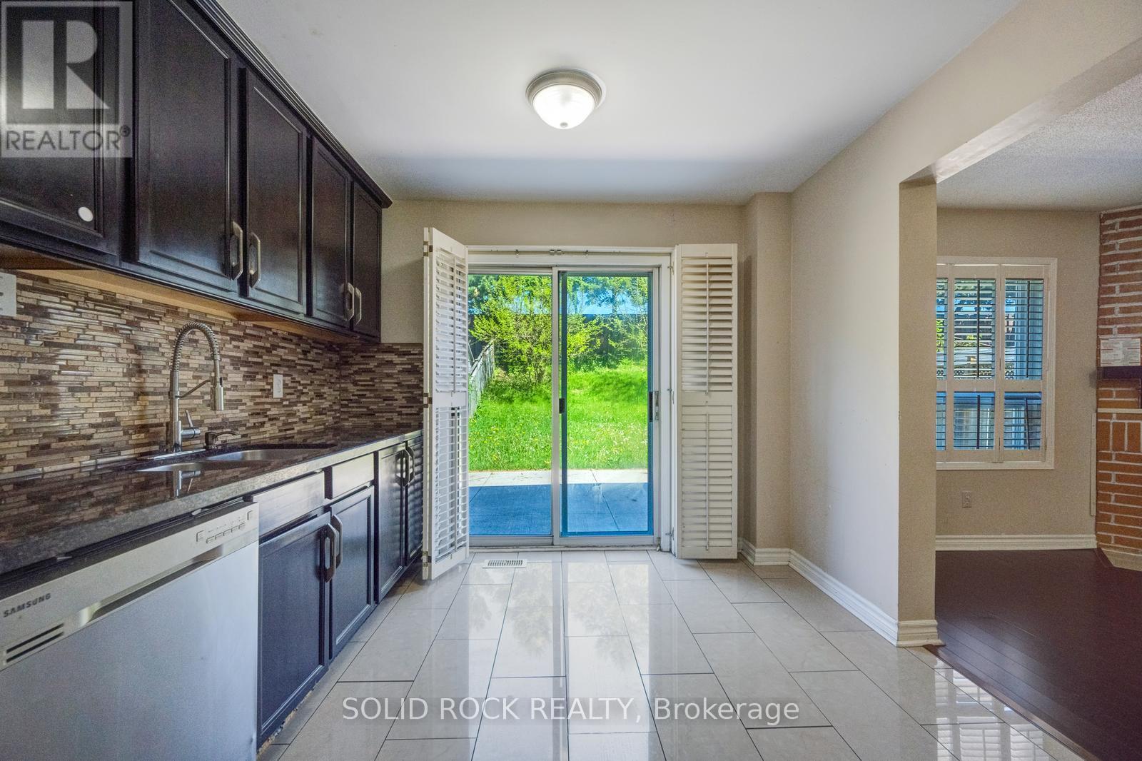 58 Ravenscliffe Court, Brampton (Northwood Park), Ontario  L6X 4N9 - Photo 16 - W13163270