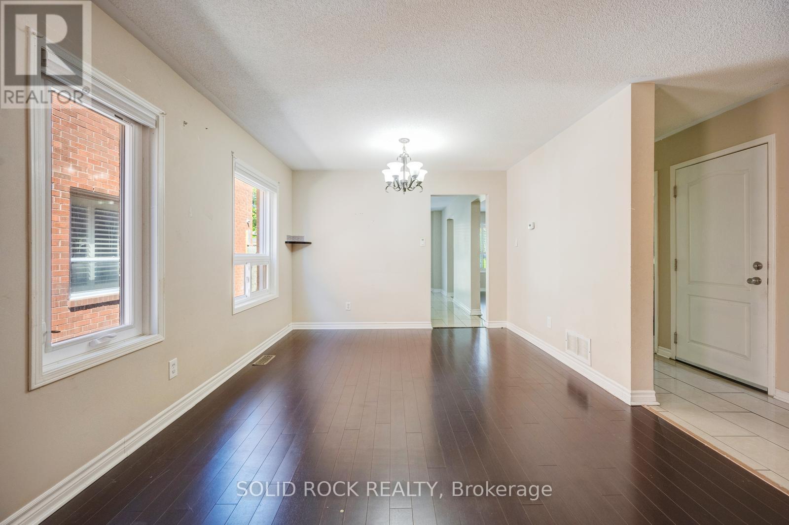 58 Ravenscliffe Court, Brampton (Northwood Park), Ontario  L6X 4N9 - Photo 7 - W13163270