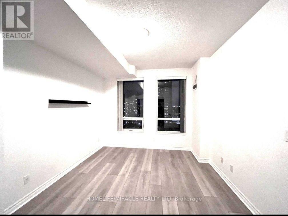 1605 - 388 Prince Of Wales Drive, Mississauga, Ontario  L5B 0A1 - Photo 2 - W13163272