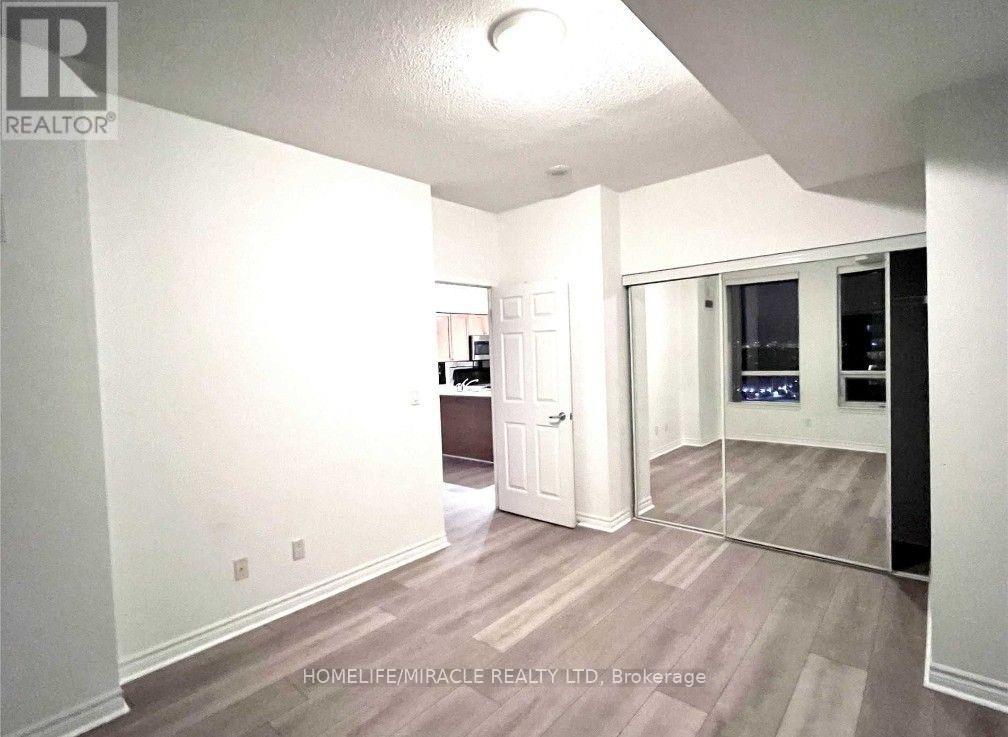 1605 - 388 Prince Of Wales Drive, Mississauga, Ontario  L5B 0A1 - Photo 7 - W13163272