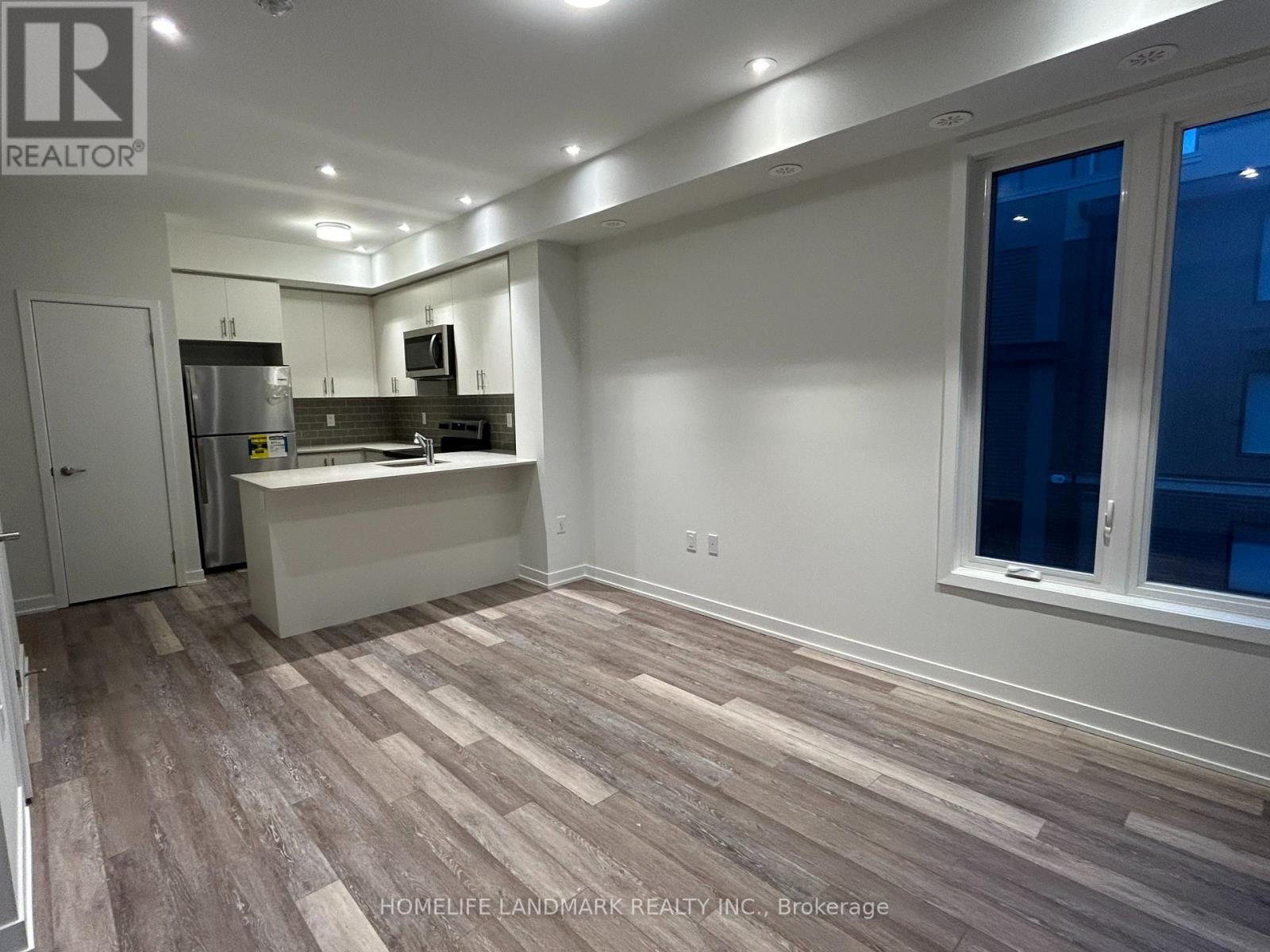 1 - 3425 Ridgeway Drive, Mississauga, Ontario  L5L 0B9 - Photo 2 - W13163274