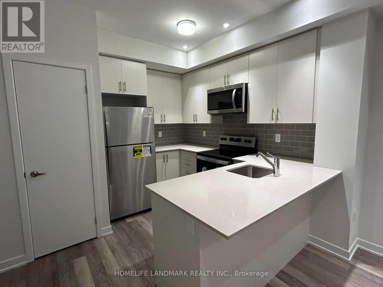 1 - 3425 Ridgeway Drive, Mississauga, Ontario  L5L 0B9 - Photo 4 - W13163274