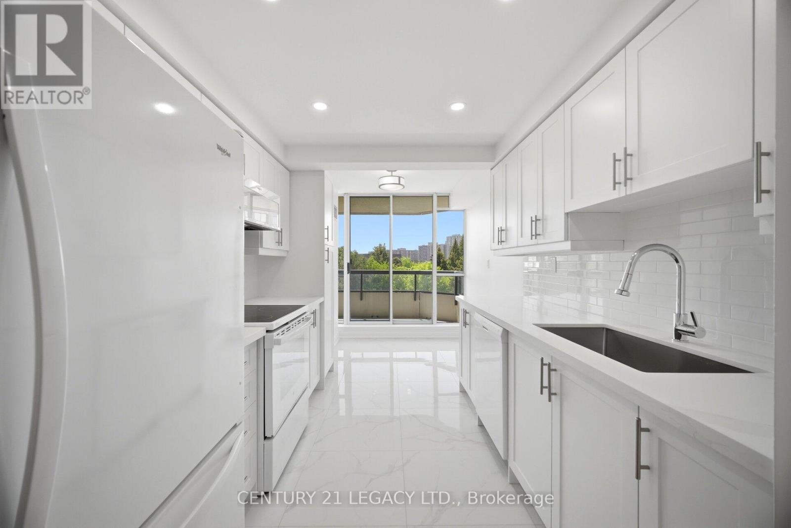 404 - 24 Hanover Road, Brampton, Ontario  L6S 5K8 - Photo 4 - W13163296