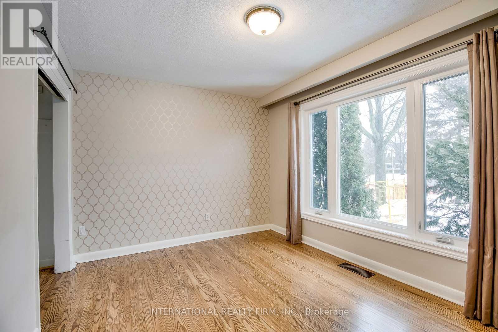 1327 Sheldon Avenue, Oakville, Ontario  L6L 2P9 - Photo 10 - W13163316