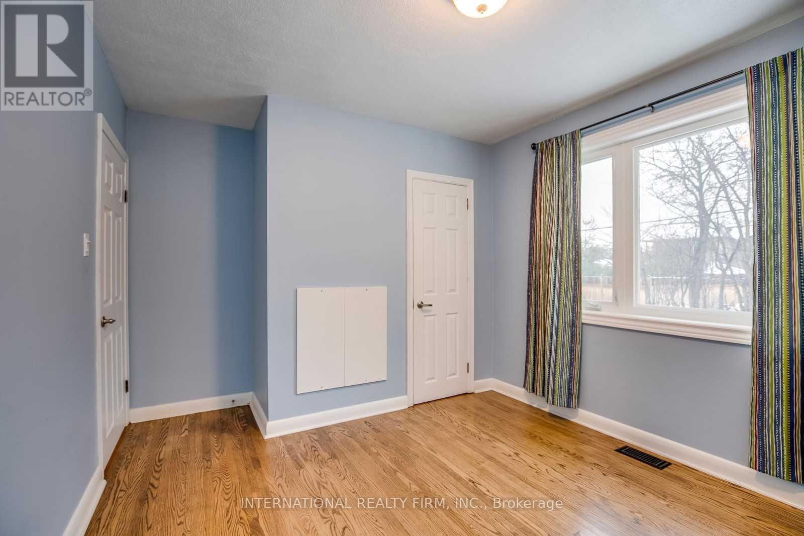 1327 Sheldon Avenue, Oakville, Ontario  L6L 2P9 - Photo 11 - W13163316
