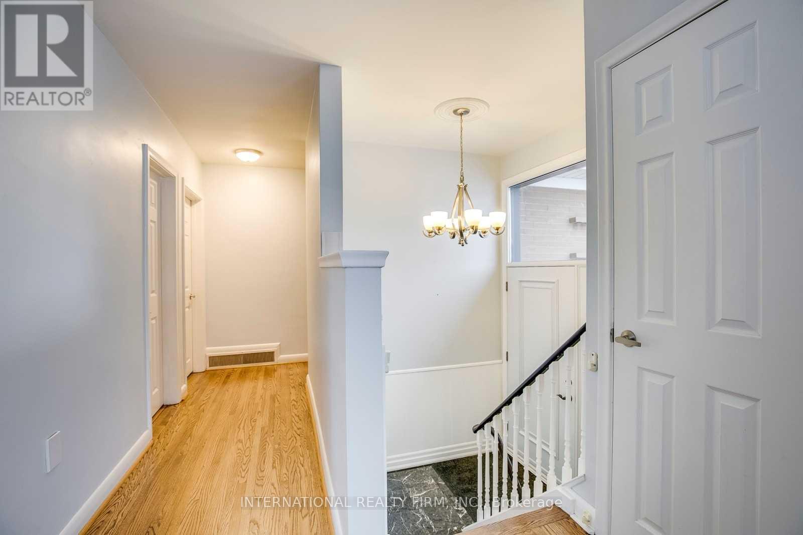 1327 Sheldon Avenue, Oakville, Ontario  L6L 2P9 - Photo 3 - W13163316