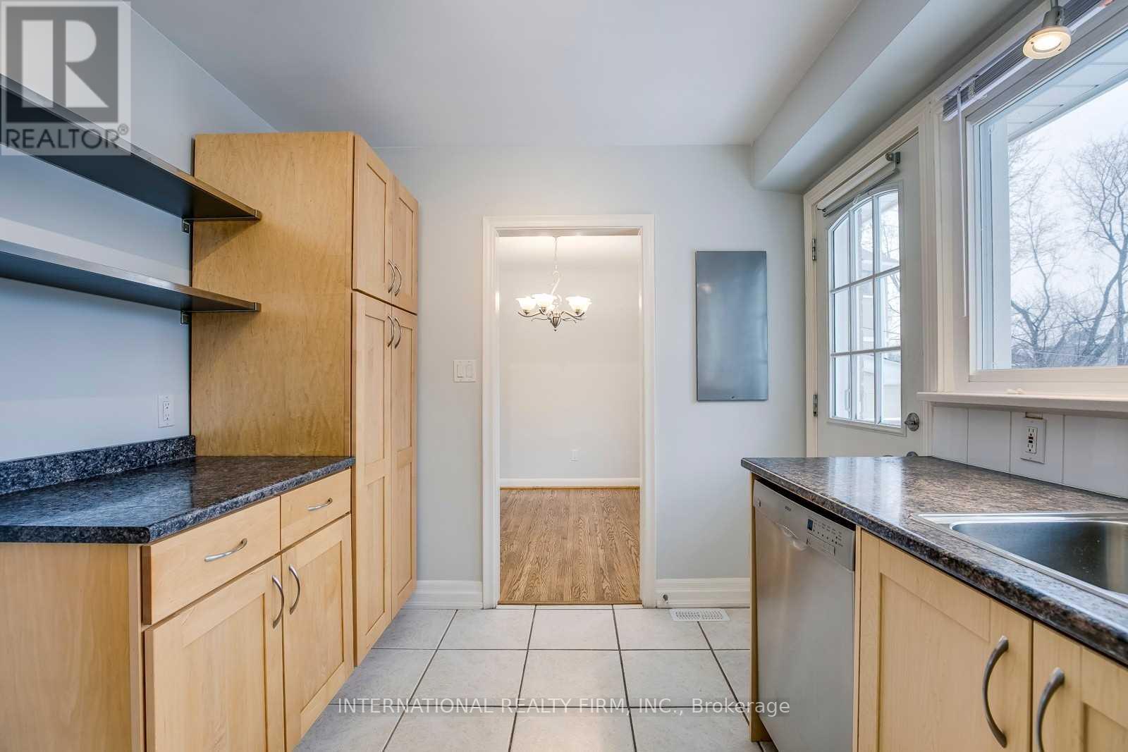 1327 Sheldon Avenue, Oakville, Ontario  L6L 2P9 - Photo 9 - W13163316