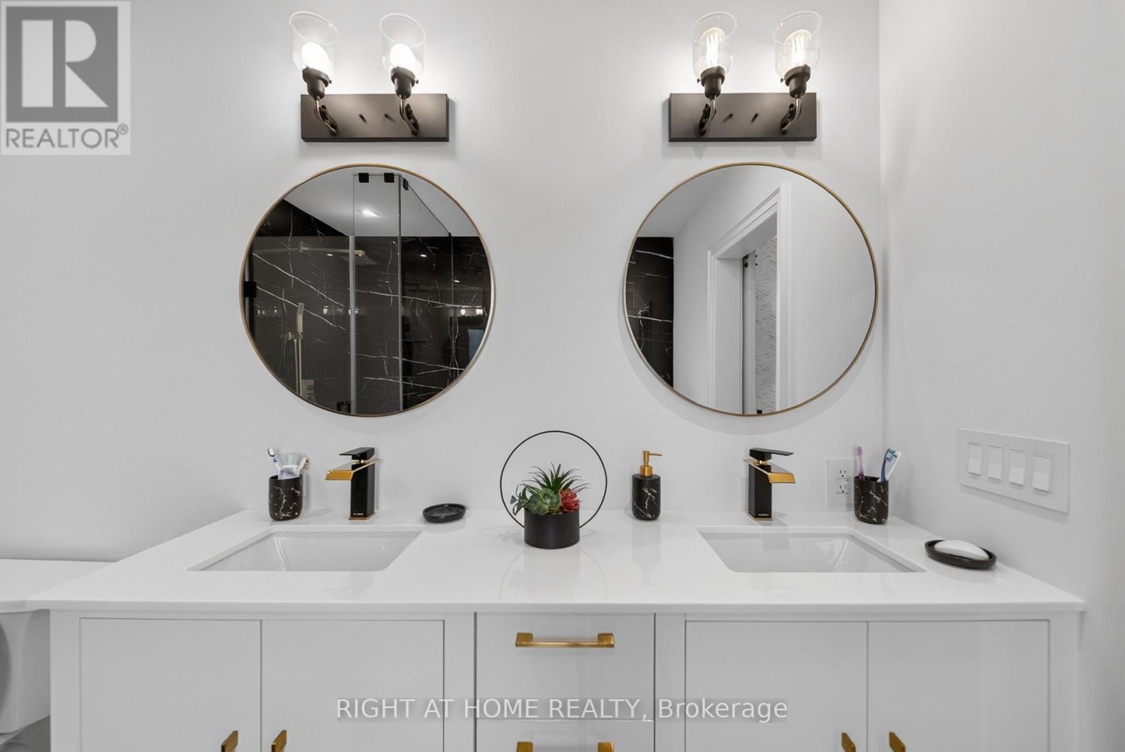 17 Exbury Road, Toronto, Ontario  M3M 1P6 - Photo 20 - W13163320