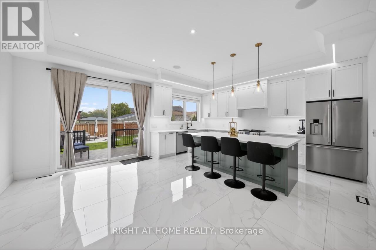17 Exbury Road, Toronto, Ontario  M3M 1P6 - Photo 9 - W13163320