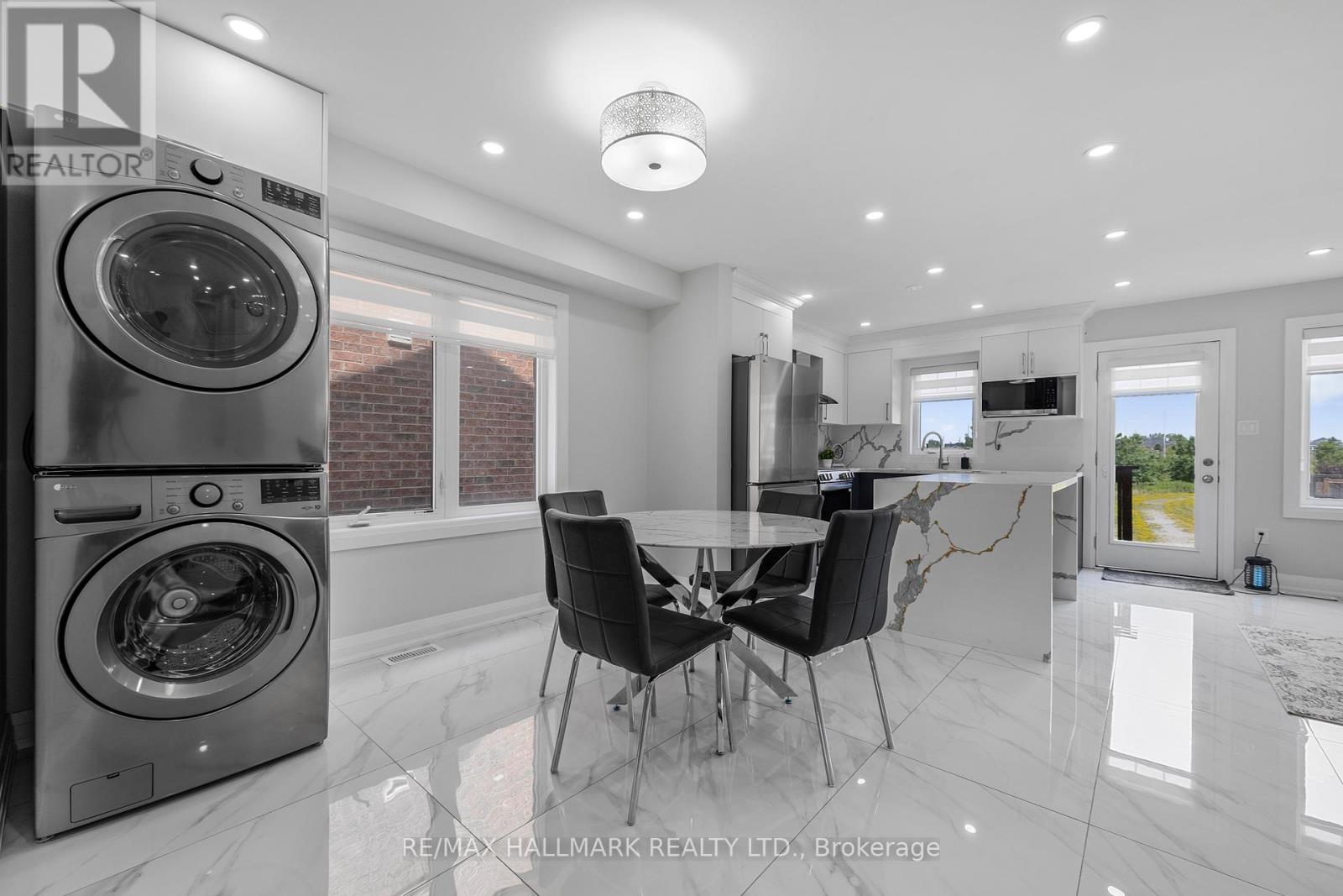 193 Robert Parkinson Drive, Brampton, Ontario  L7A 0G3 - Photo 5 - W13163356