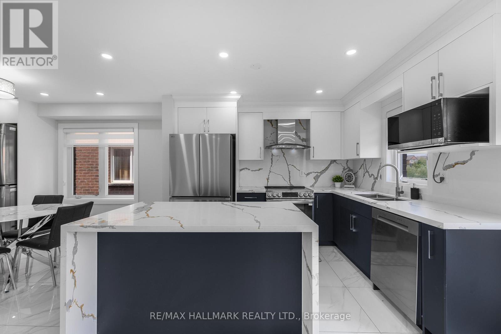 193 Robert Parkinson Drive, Brampton, Ontario  L7A 0G3 - Photo 9 - W13163356