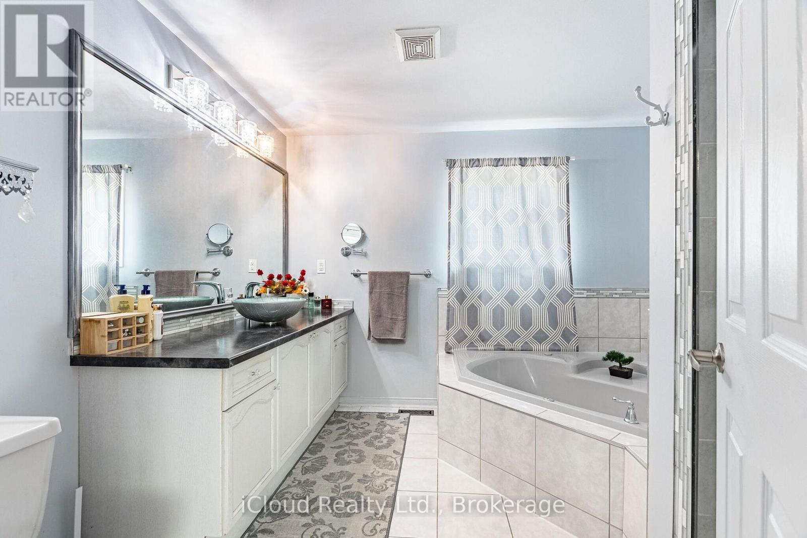 52 Buttercup Lane, Brampton, Ontario  L6R 1N1 - Photo 21 - W13163428