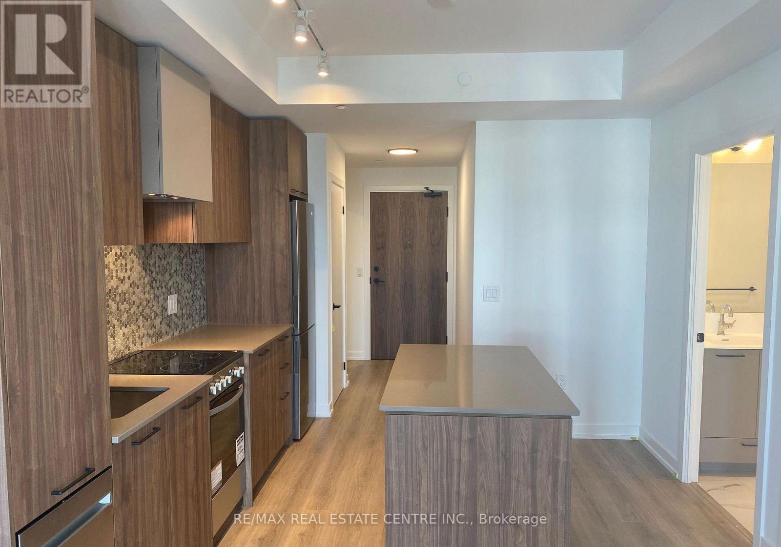 501 - 10 Lagerfeld Drive, Brampton, Ontario  L7A 5L5 - Photo 4 - W13163450