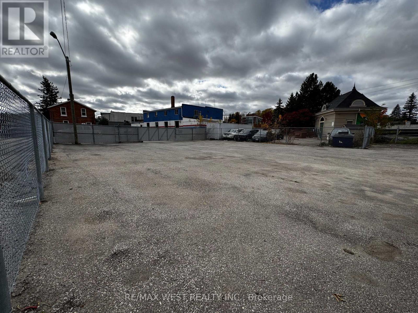 15 Mill Street N, Caledon, Ontario  L7E 1C1 - Photo 3 - W13163482