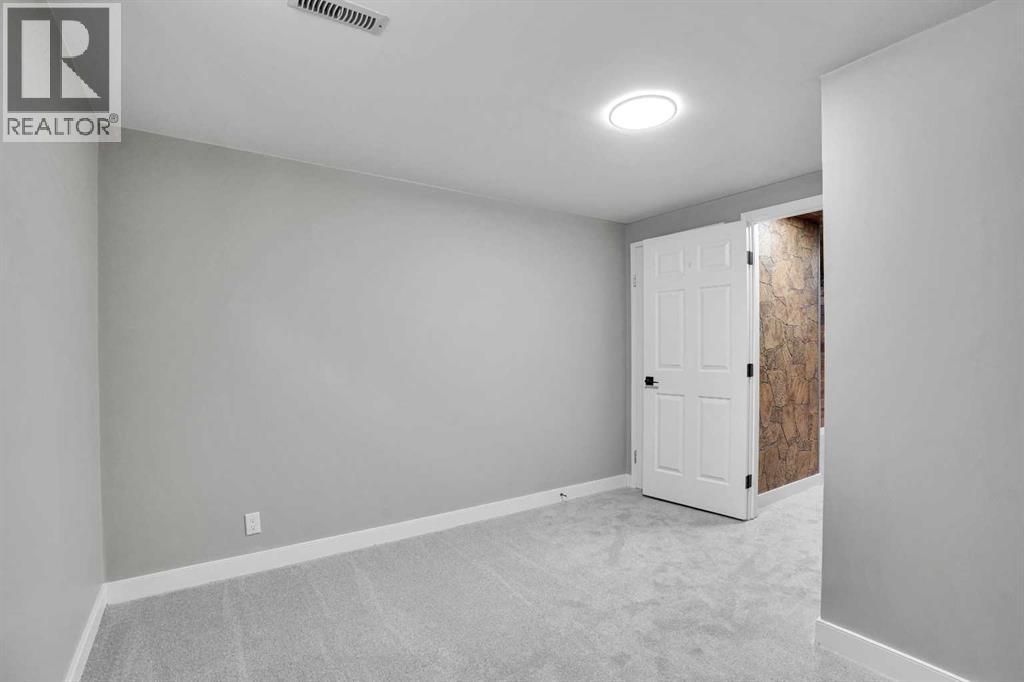 363 Templeside Circle NE, Calgary, Alberta  T1Y 3M1 - Photo 33 - A2296832