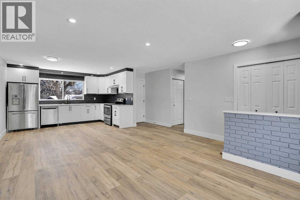 363 Templeside Circle NE, Calgary, Alberta  T1Y 3M1 - Photo 6 - A2296832