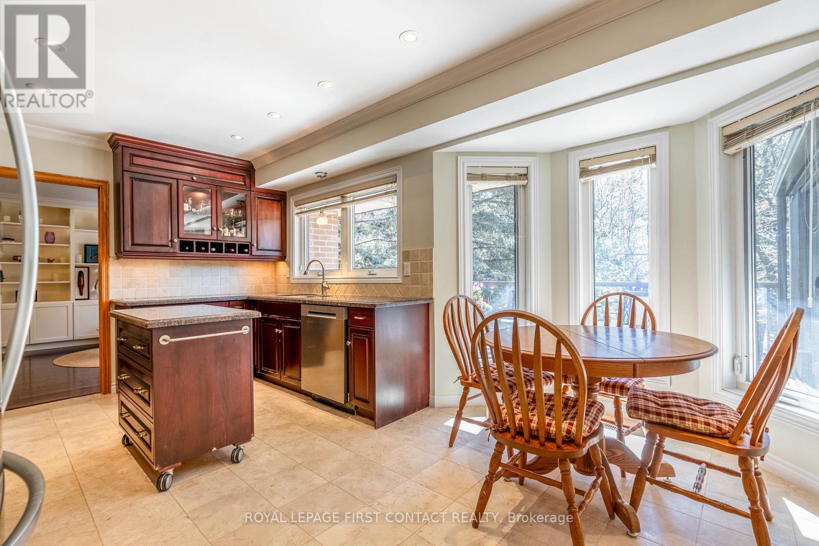 41 Marilyn Street, Caledon, Ontario  L7C 1H5 - Photo 5 - W13163524