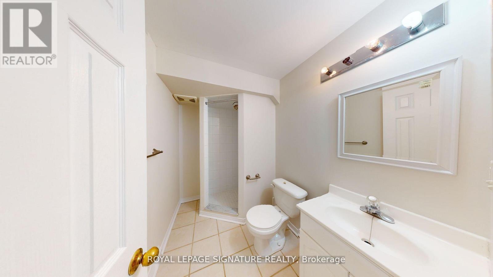 3373 Mcdowell Drive, Mississauga, Ontario  L5M 6R8 - Photo 18 - W13163530