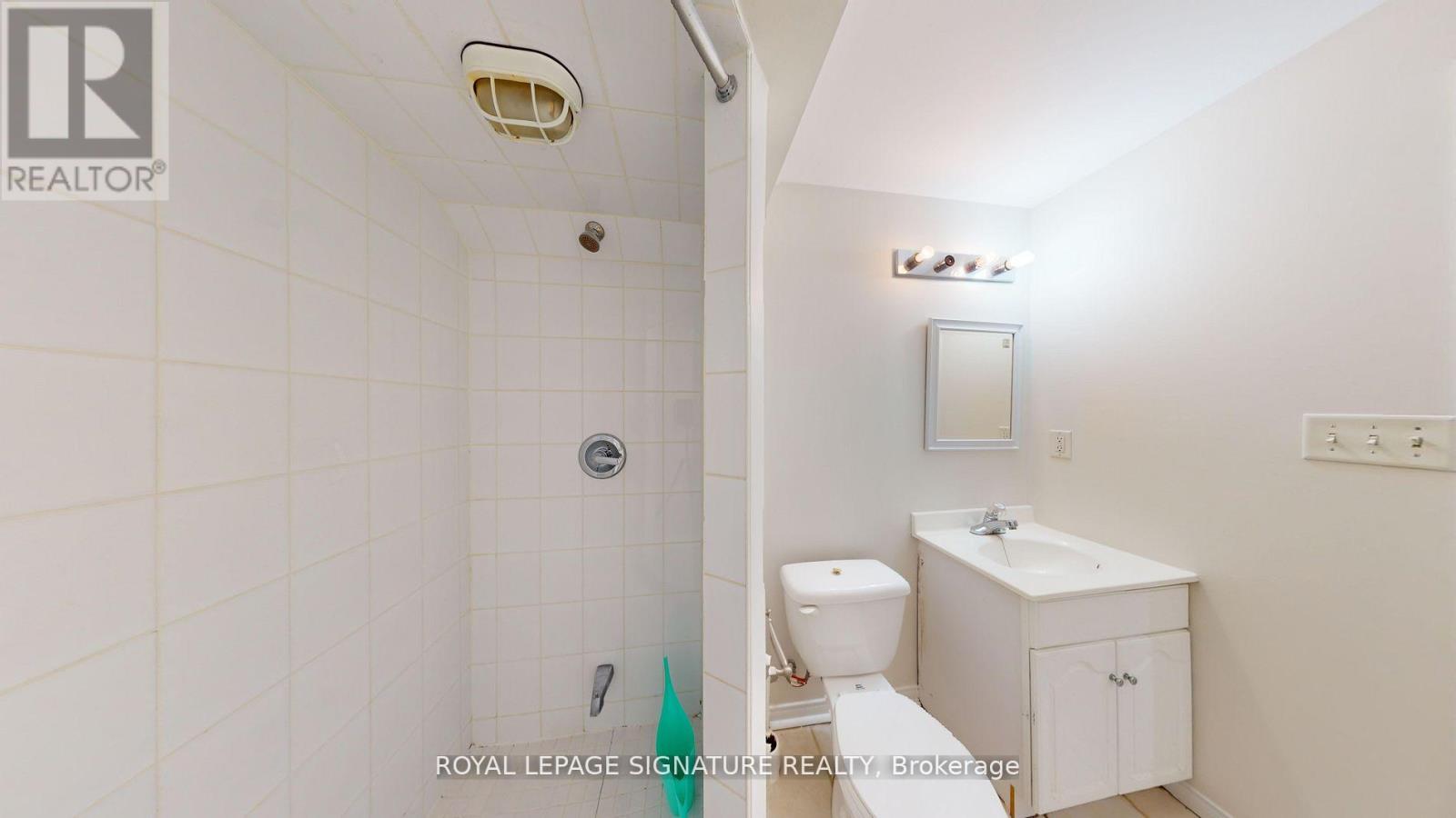 3373 Mcdowell Drive, Mississauga, Ontario  L5M 6R8 - Photo 22 - W13163530