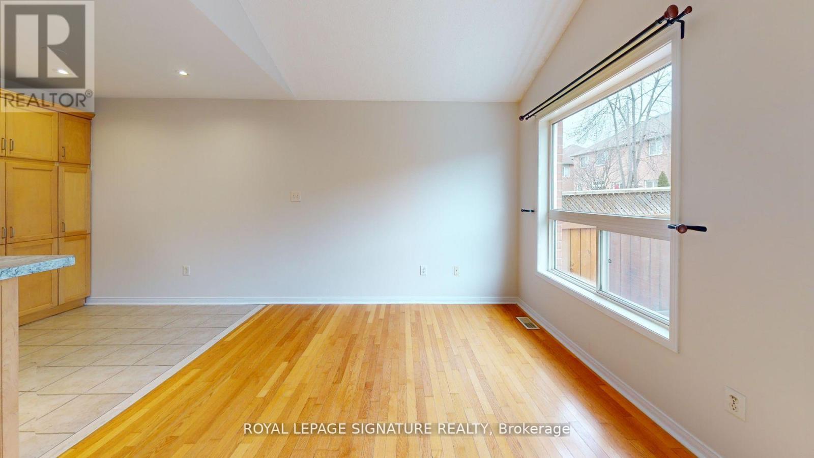 3373 Mcdowell Drive, Mississauga, Ontario  L5M 6R8 - Photo 6 - W13163530
