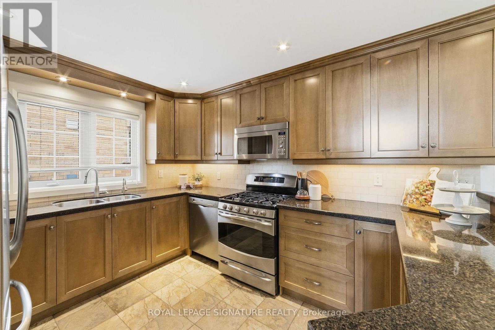 41 - 223 Rebecca Street, Oakville, Ontario  L6K 3Y2 - Photo 7 - W13163538