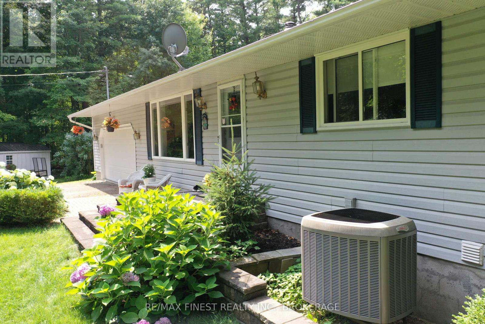 162 Escott/ Rockport Road, Leeds And The Thousand Islands, Ontario  K0E 1R0 - Photo 4 - X13163606