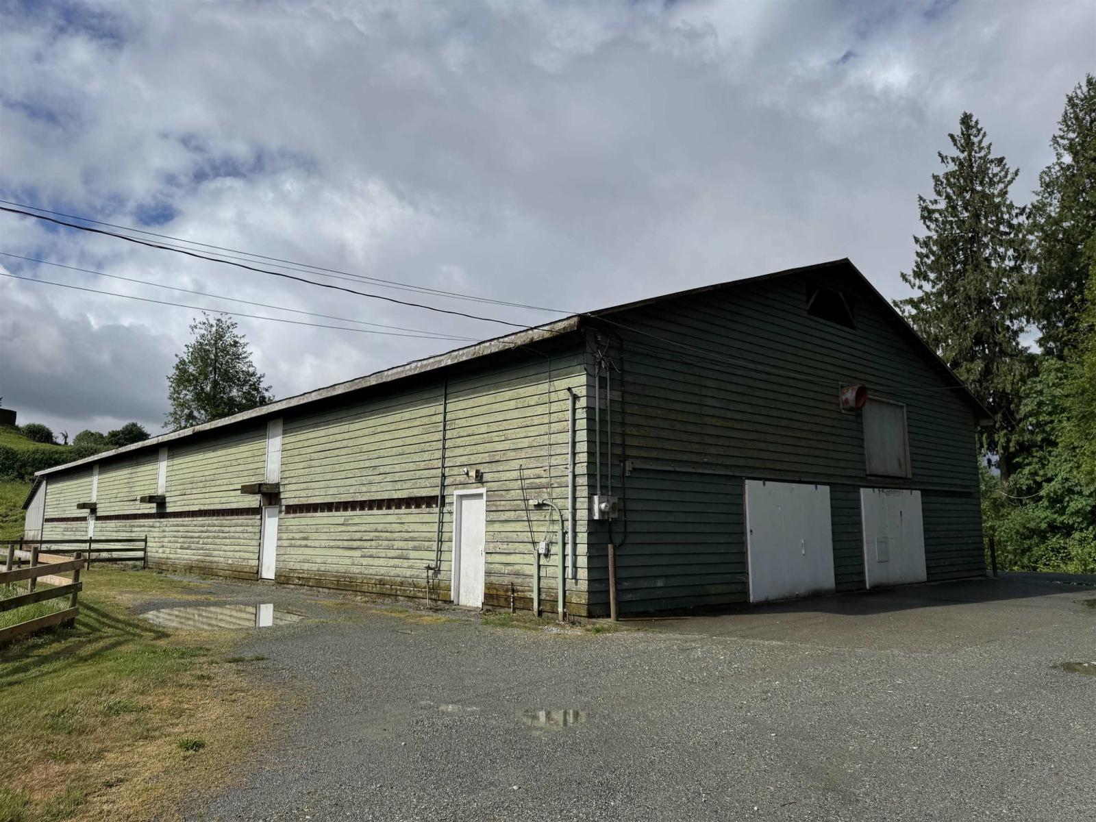 4393 Townline Road, Abbotsford, British Columbia  V4X 1Y7 - Photo 2 - R3124578