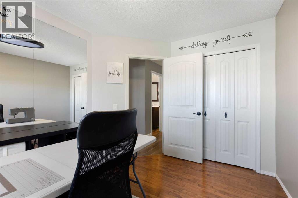 1030 Mckenzie Lake Bay SE, Calgary, Alberta  T2Z 2J1 - Photo 23 - A2309057