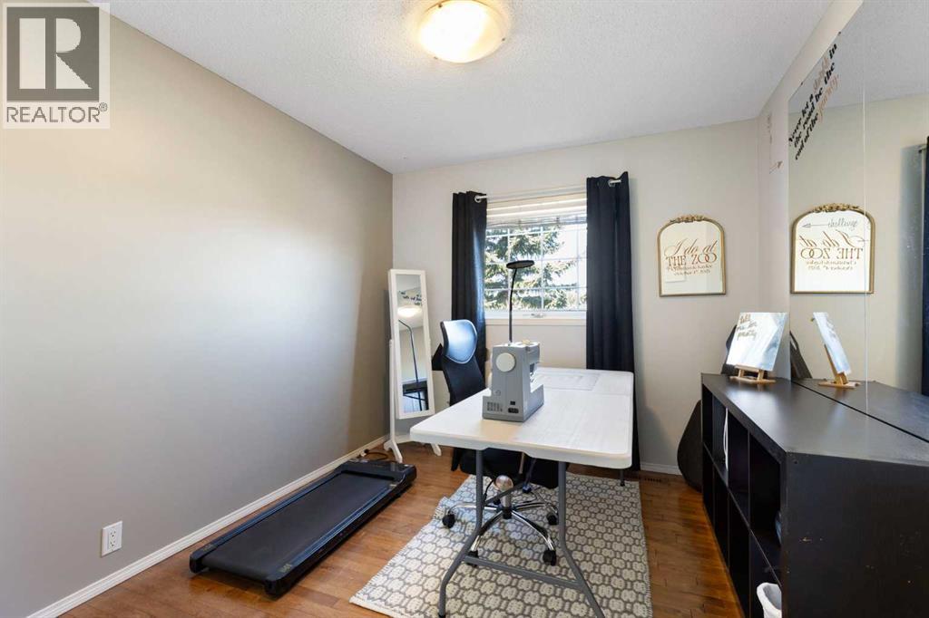 1030 Mckenzie Lake Bay SE, Calgary, Alberta  T2Z 2J1 - Photo 22 - A2309057