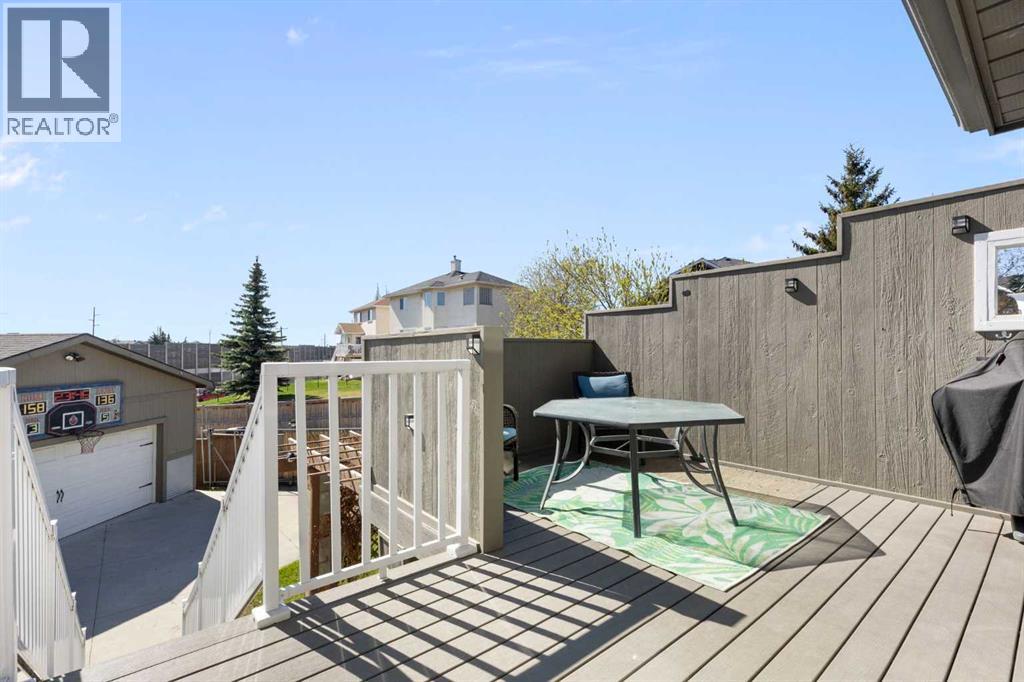 1030 Mckenzie Lake Bay SE, Calgary, Alberta  T2Z 2J1 - Photo 49 - A2309057