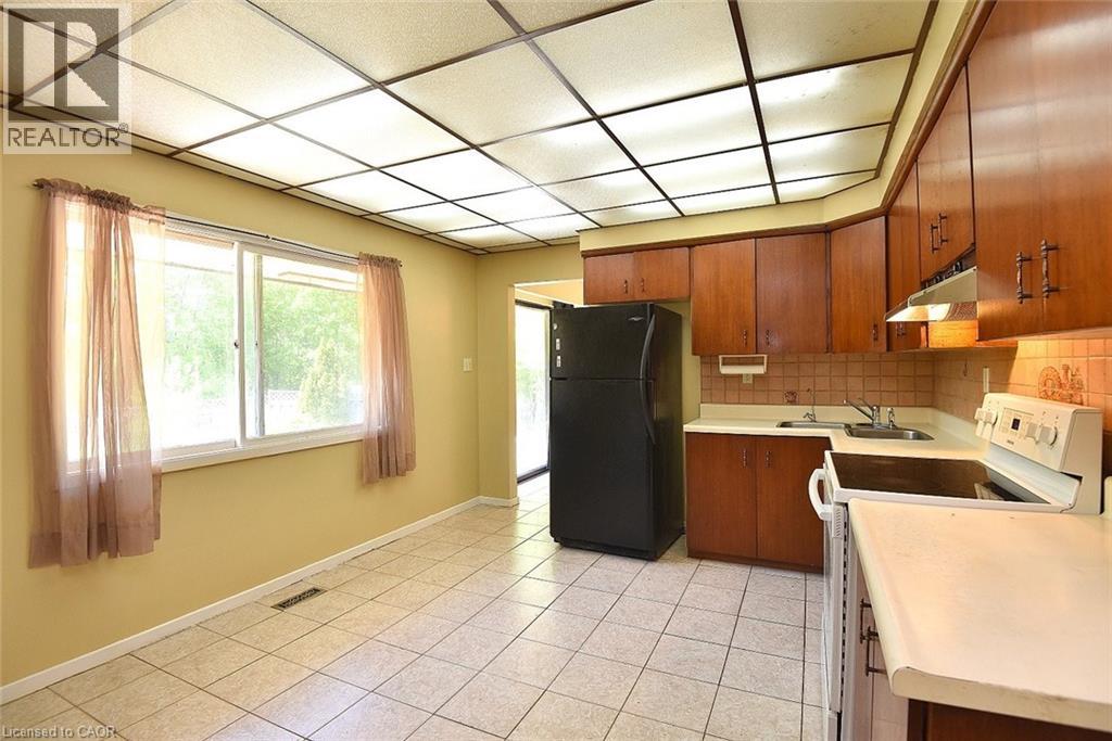 938 Courtland Drive, Ancaster, Ontario  L9G 3L1 - Photo 18 - 40832582