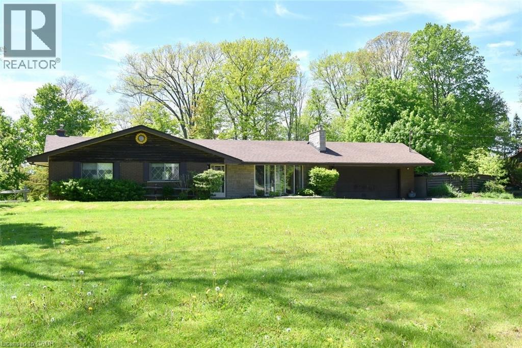 938 COURTLAND Drive, Ancaster, Ontario