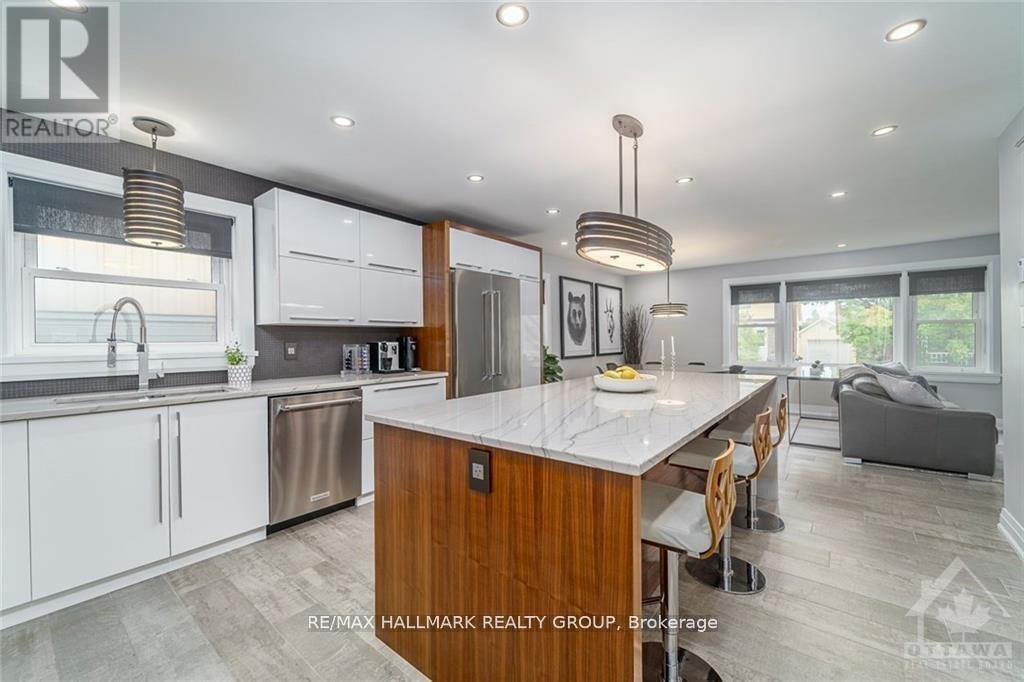 2 - 354 Tweedsmuir Avenue, Ottawa, Ontario  K1Z 5N4 - Photo 2 - X13163554