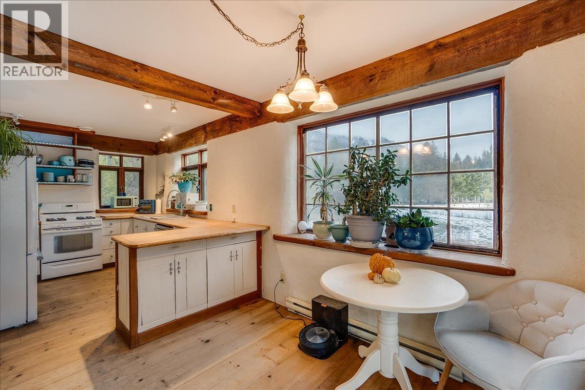 3918 Passmore Upper Road, Passmore, British Columbia  V0G 2J0 - Photo 19 - 10373029