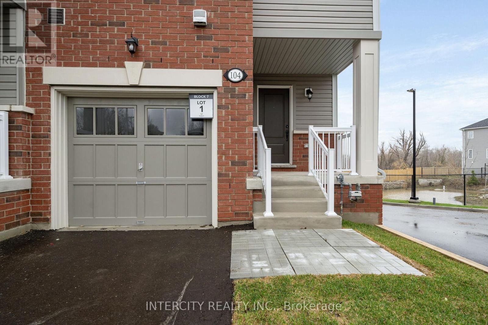 Blk 7 Unit 1 - 104 Walden Street, Shelburne, Ontario  L9V 3Y1 - Photo 2 - X13163178