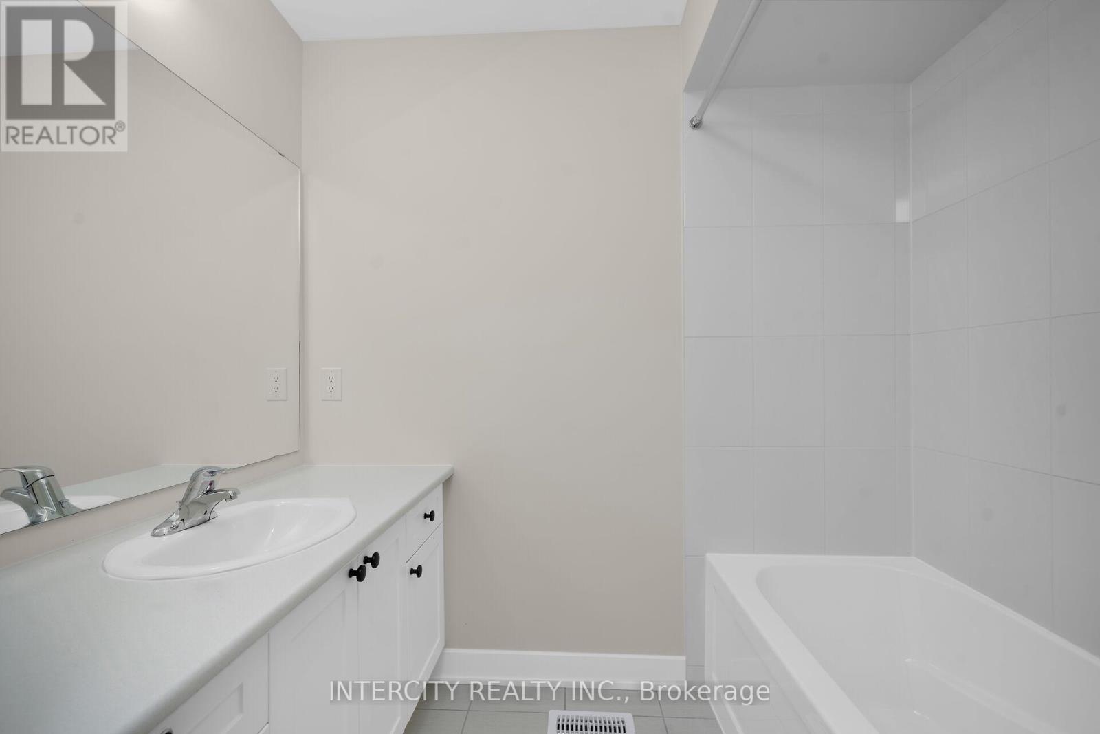 Blk 7 Unit 1 - 104 Walden Street, Shelburne, Ontario  L9V 3Y1 - Photo 26 - X13163178