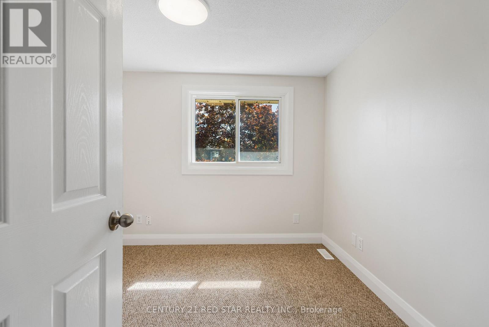 26a Helene Crescent, Waterloo, Ontario  N2L 5E5 - Photo 18 - X13163194